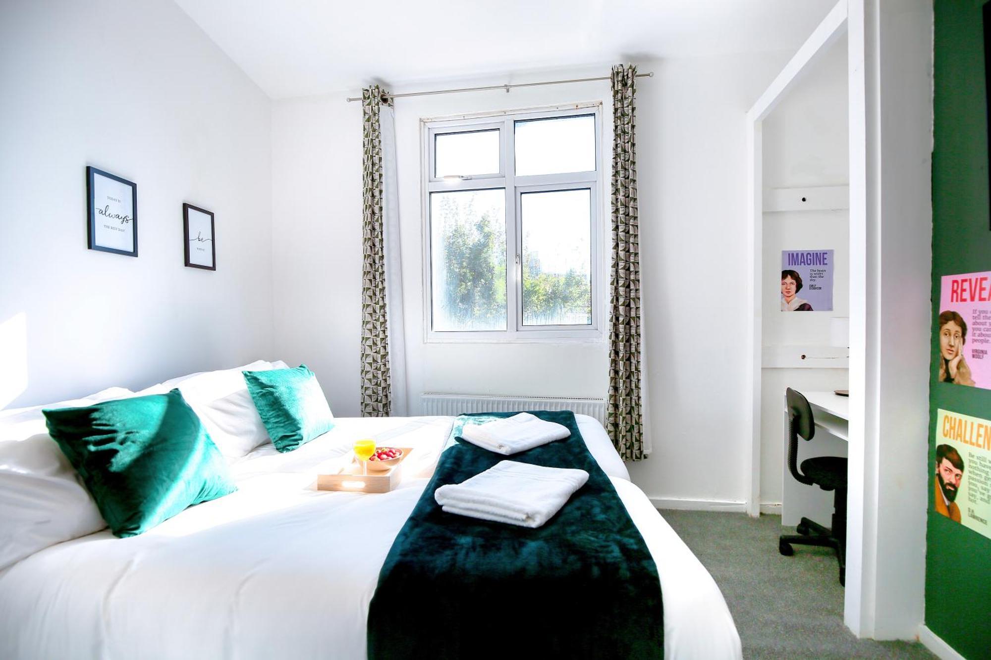 Three Bedroom House By Peacegrove Homes Short Lets & Serviced Accommodation Brighton With Free Wifi & Pet Friendly Luaran gambar